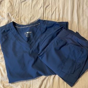 Navy Wonderwink Scrub Set- size small